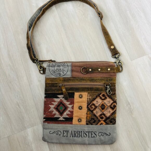 Rigaud Rail Express Crossbody Bag by Myra Bag NWOT - Picture 3 of 5